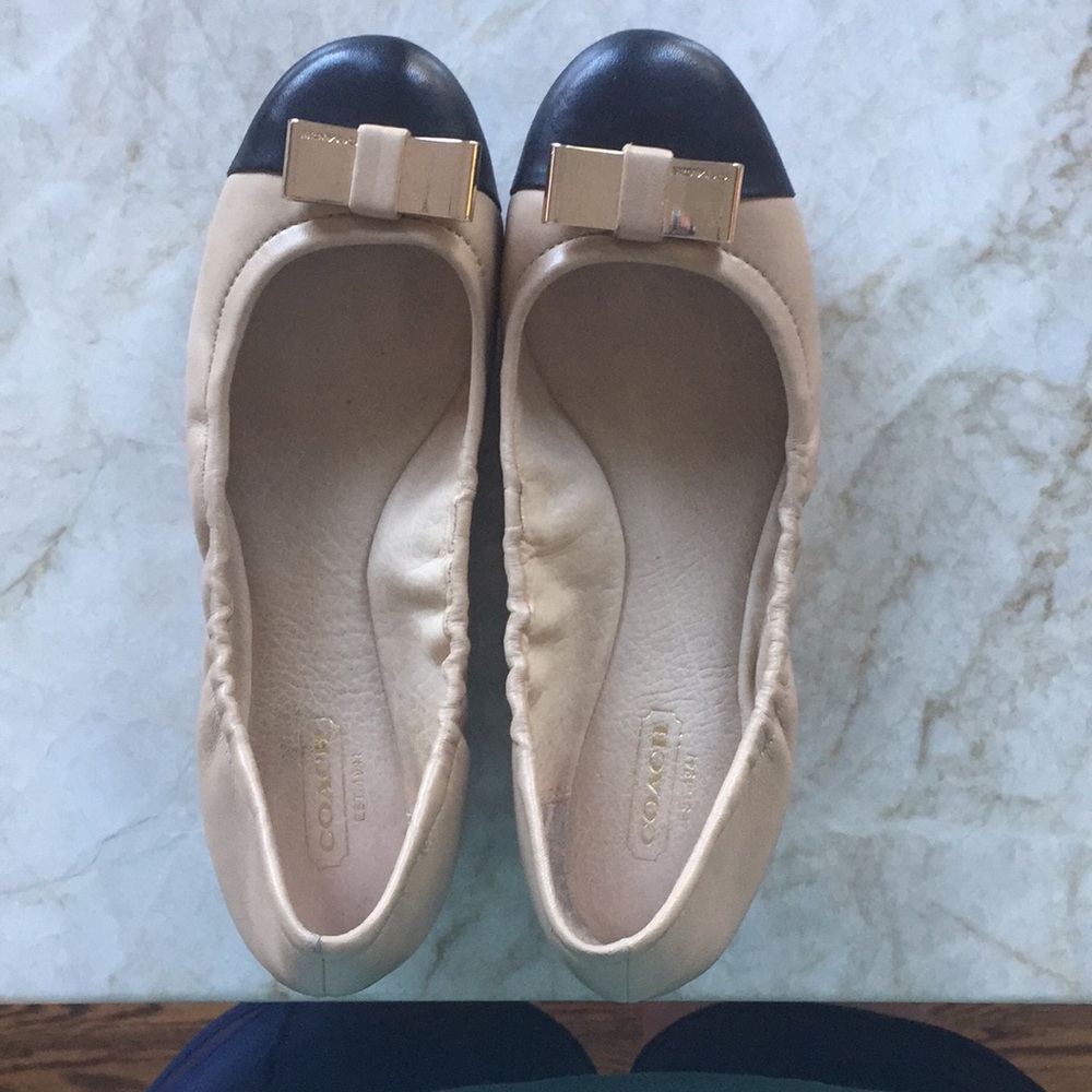 Coach bow shoes